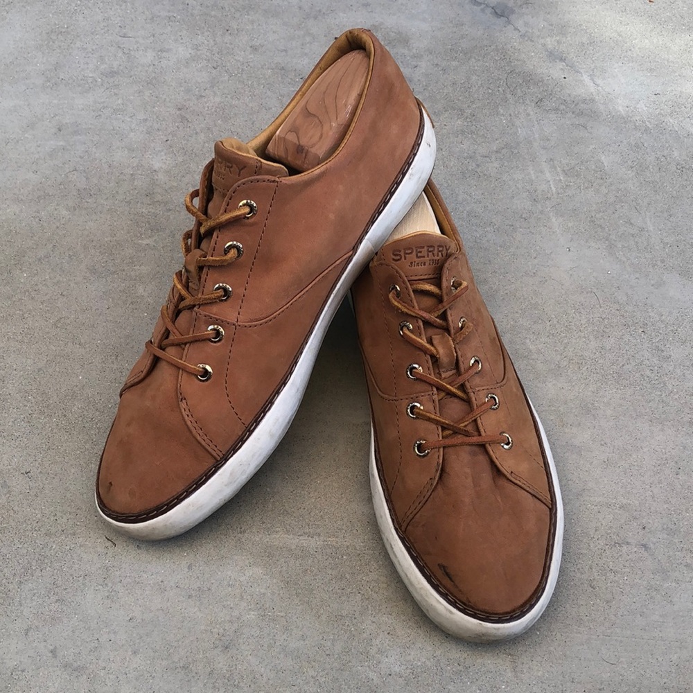 Sperry’s Mens Gold Cup Leather sneakers size 10.5